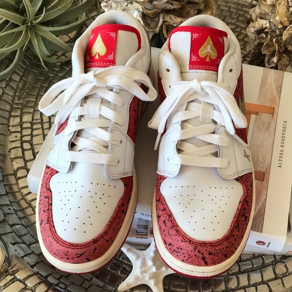 NIKE AIR JORDAN YOUTH 1 LOW SE “SPADES” - Picture 5 of 13